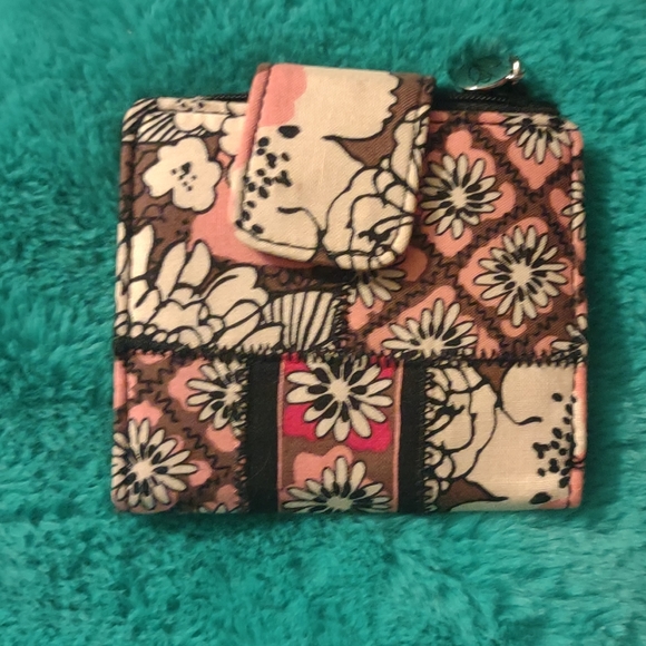 Vera Bradley wallet - Picture 1 of 2